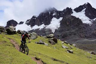 Ausangate Glacier & Rainbow Mountain Bike Trip